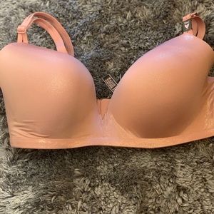 BRAND NEW VICTORIA’S SECRET BRA!!!